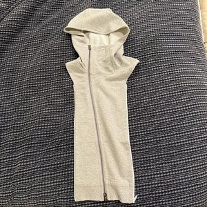 NWOT Veronica Beard asymmetrical hoodie dickey
